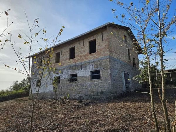 casa indipendente in vendita a Nazzano