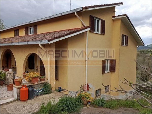 casa indipendente in vendita a Nazzano