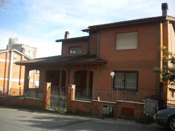 esavano in vendita a Nazzano