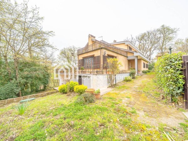 casa indipendente in vendita a Nazzano