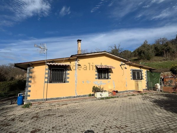 casa indipendente in vendita a Nazzano