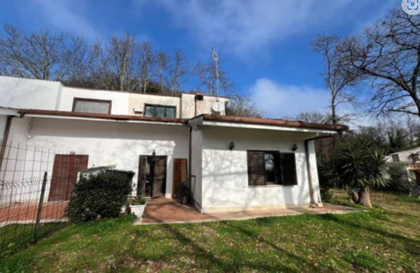 casa indipendente in vendita a Nazzano
