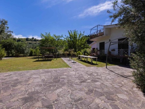 casa indipendente in vendita a Nazzano