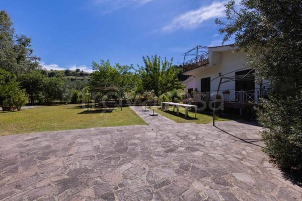 casa indipendente in vendita a Nazzano