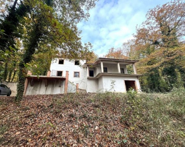 casa indipendente in vendita a Nazzano