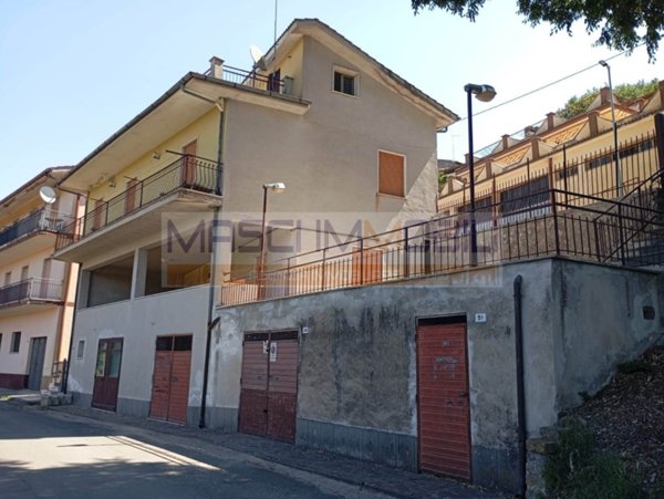 casa indipendente in vendita a Nazzano