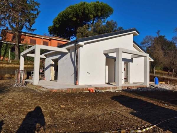 casa indipendente in vendita a Nemi in zona Parco dei Lecci