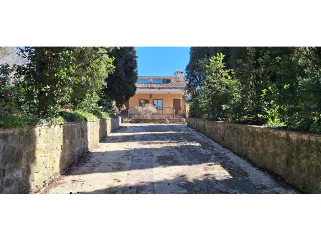 casa indipendente in vendita a Nemi