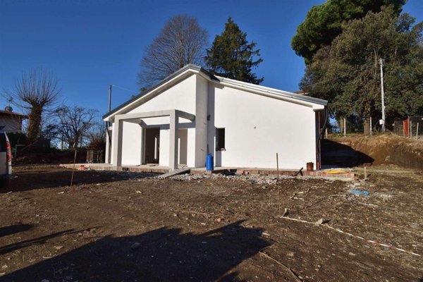 casa indipendente in vendita a Nemi in zona Parco dei Lecci