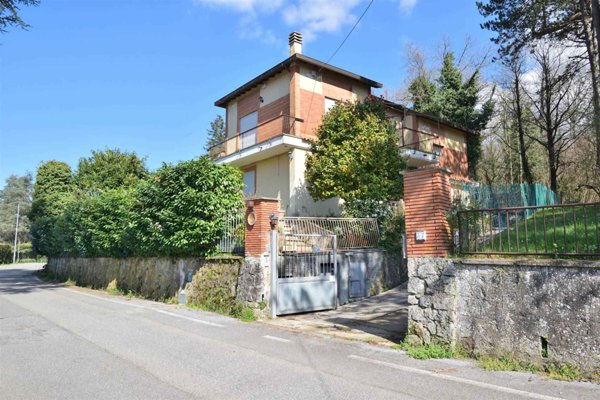 casa indipendente in vendita a Nemi in zona Parco dei Lecci