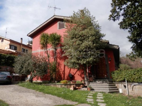 casa indipendente in vendita a Nemi