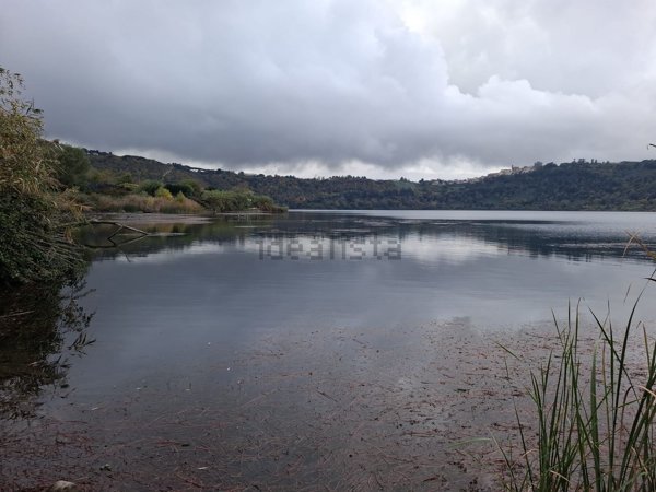 locale di sgombero in vendita a Nemi