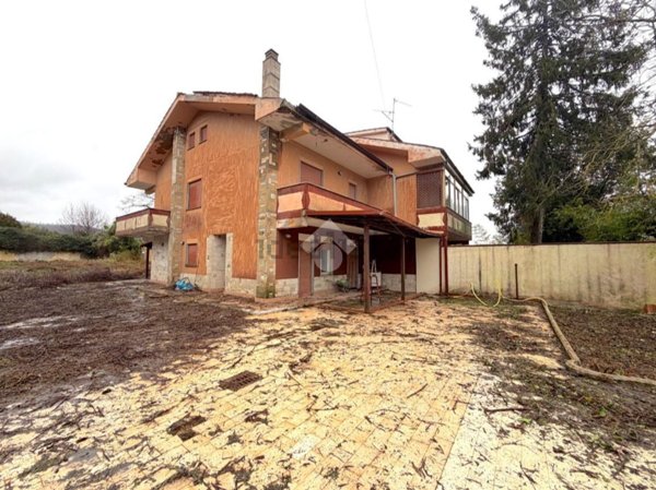 casa indipendente in vendita a Nemi in zona Parco dei Lecci