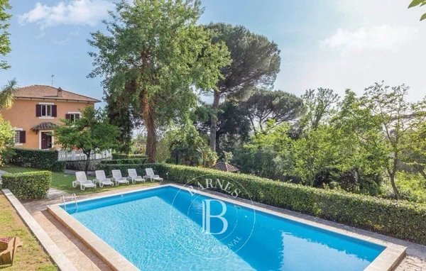 casa indipendente in vendita a Nemi