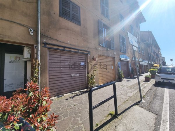 locale commerciale in vendita a Nemi