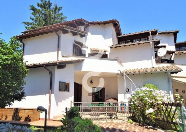 casa indipendente in vendita a Nemi in zona Parco dei Lecci