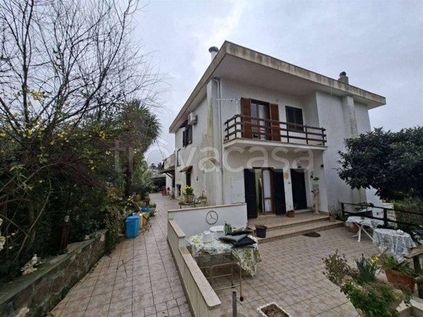casa indipendente in vendita a Nemi