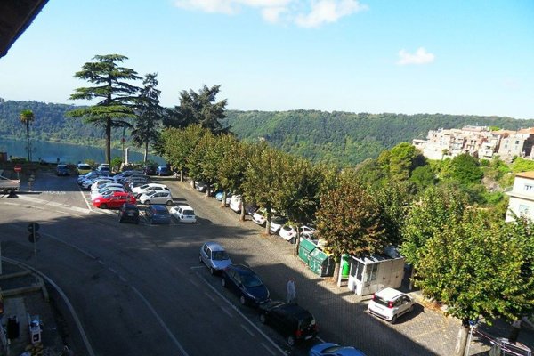 appartamento in vendita a Nemi in zona Parco dei Lecci