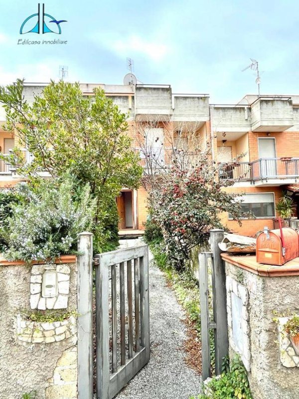 villa in vendita a Nerola