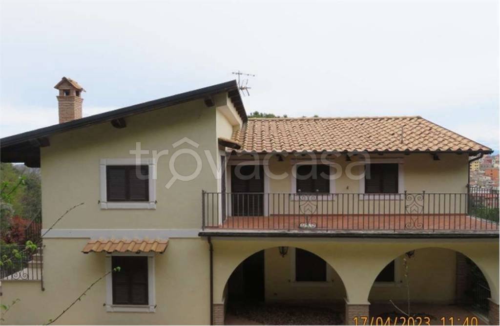 casa indipendente in vendita a Nerola