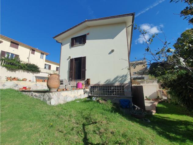 casa indipendente in vendita a Nerola in zona Acquaviva