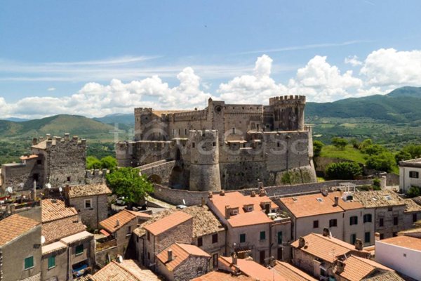 negozio in vendita a Nerola