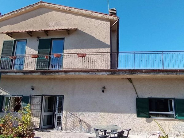 casa indipendente in vendita a Nerola in zona Acquaviva