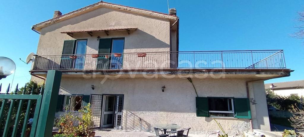 casa indipendente in vendita a Nerola in zona Acquaviva