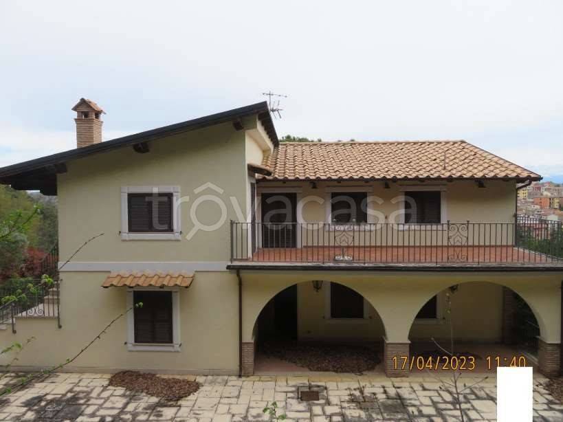 casa indipendente in vendita a Nerola