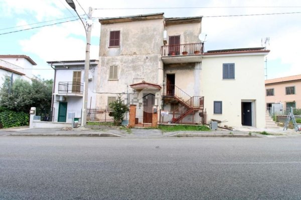 appartamento in vendita a Nerola in zona Acquaviva