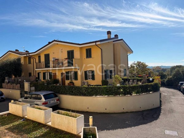 casa indipendente in vendita a Nerola in zona Acquaviva