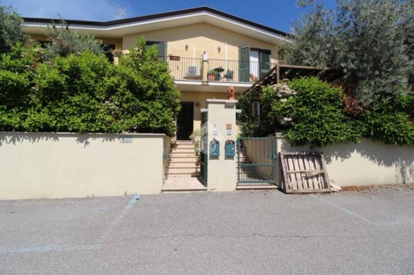 casa indipendente in vendita a Nerola in zona Acquaviva