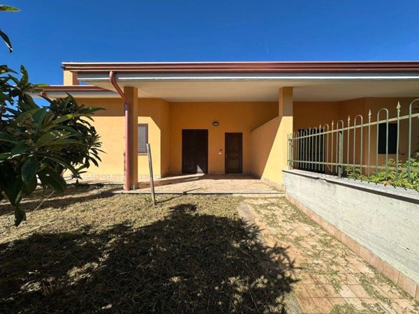 casa indipendente in vendita a Nerola in zona Acquaviva
