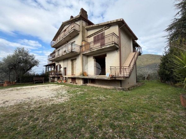 appartamento in vendita a Nerola in zona Acquaviva