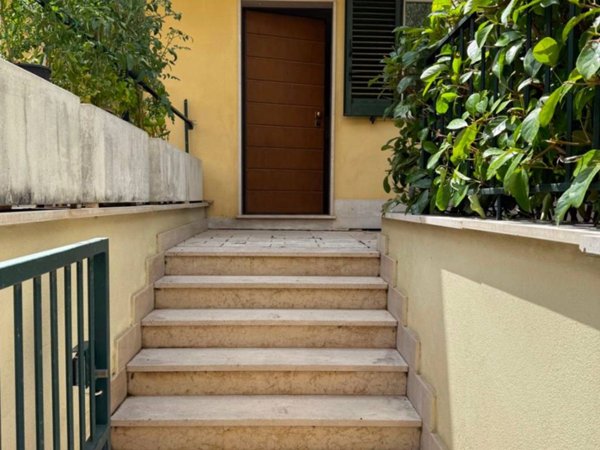casa indipendente in vendita a Nerola in zona Acquaviva