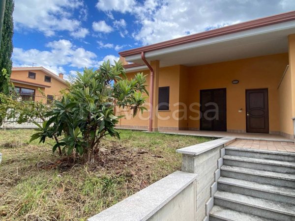 casa indipendente in vendita a Nerola in zona Acquaviva