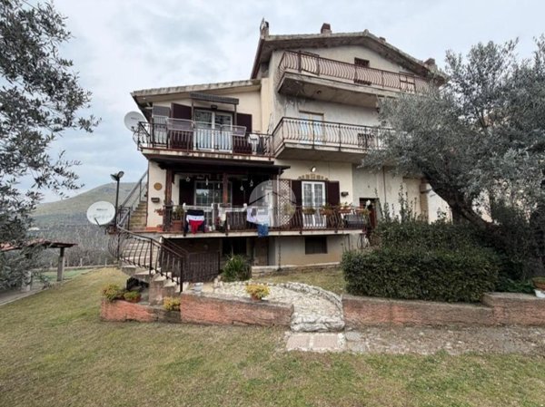 appartamento in vendita a Nerola in zona Acquaviva