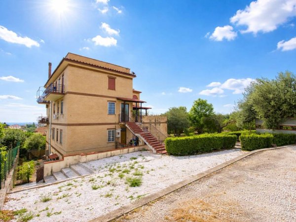 appartamento in vendita a Nerola in zona Acquaviva