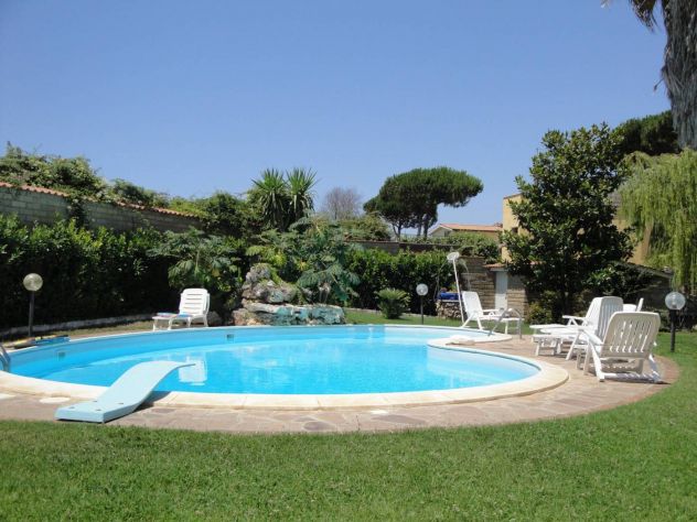 casa indipendente in vendita a Nettuno