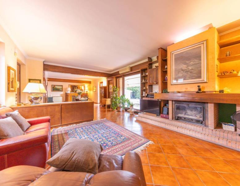 casa indipendente in vendita a Nettuno