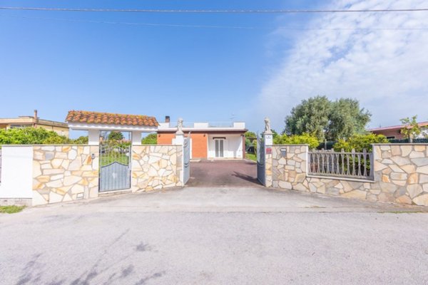 casa indipendente in vendita a Nettuno