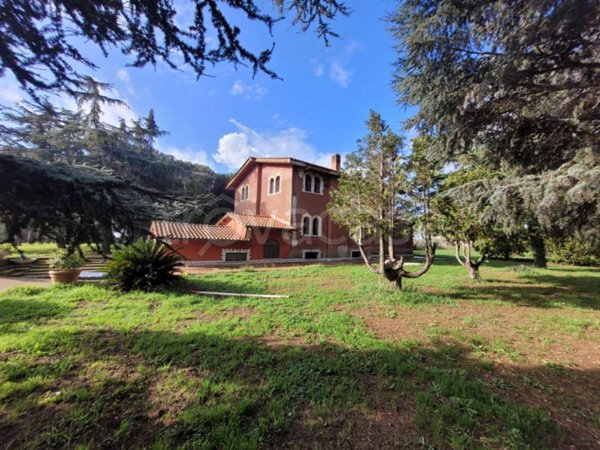 casa indipendente in vendita a Nettuno