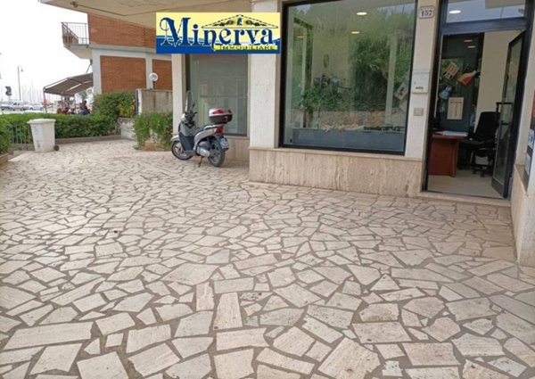 locale commerciale in vendita a Nettuno