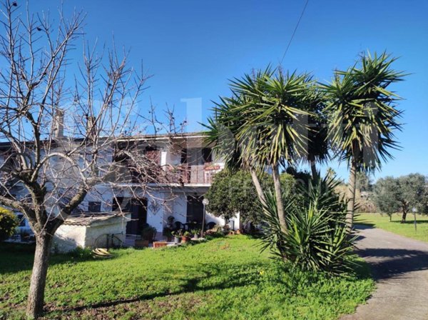 casa indipendente in vendita a Nettuno