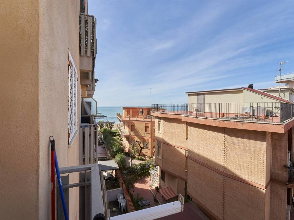 appartamento in vendita a Nettuno
