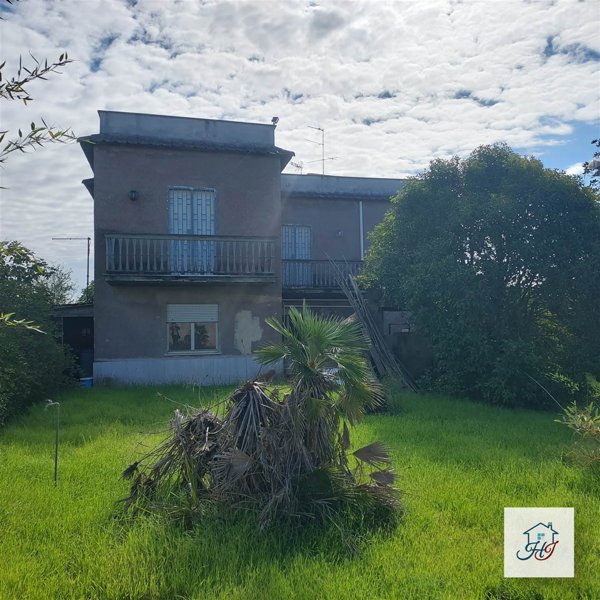 casa indipendente in vendita a Nettuno