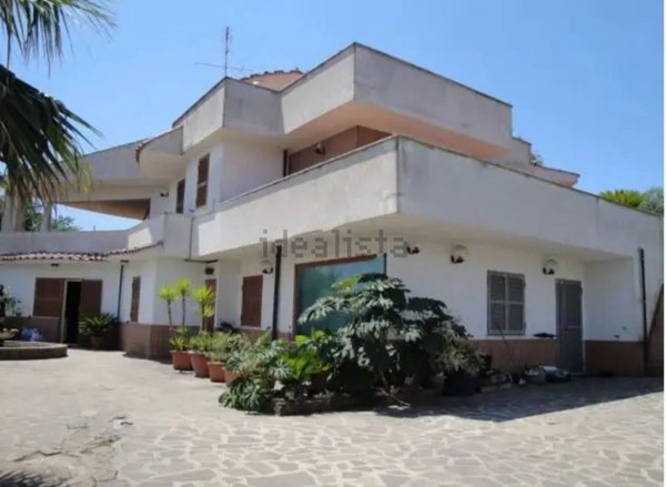 casa indipendente in vendita a Nettuno