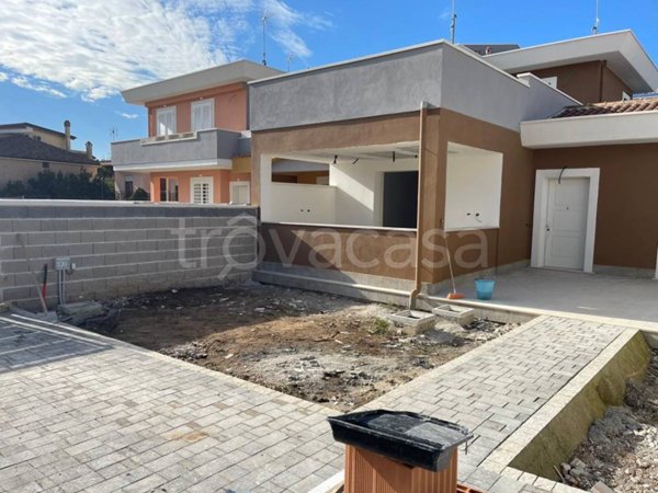 casa indipendente in vendita a Nettuno