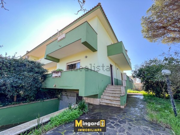 casa indipendente in vendita a Nettuno