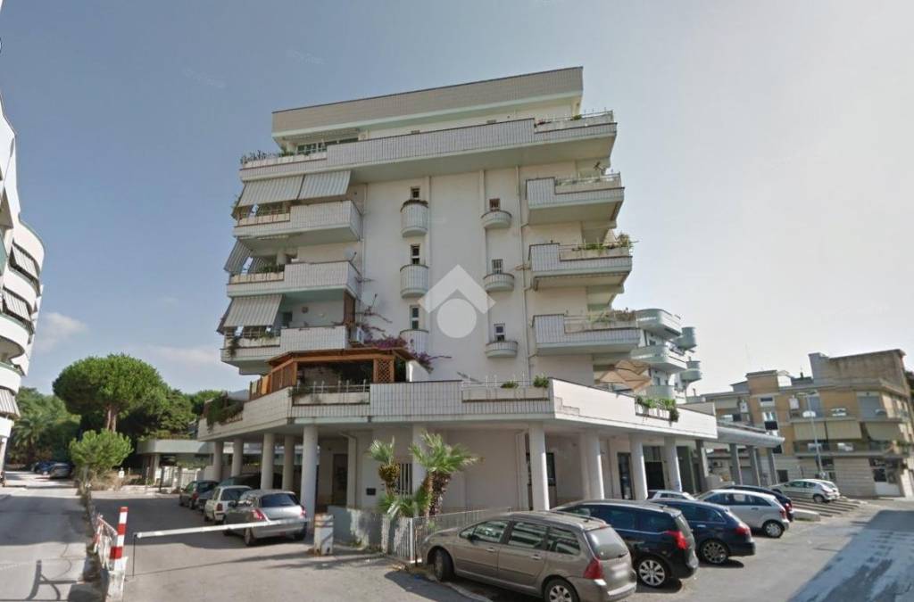 negozio in vendita a Nettuno